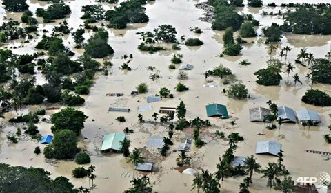 缅甸西部近印度曼尼普尔省地区洪水严重泛滥