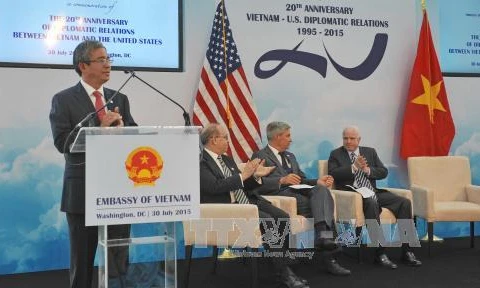 越南驻美国大使范光荣在越美建交20周年纪念活动上致辞（图片来源：越通社-VNA）