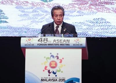 马来西亚外长阿尼法（图源：越通社