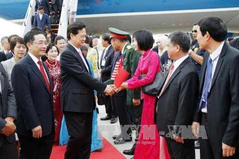 阮晋勇总理携夫人对马来西亚进行正式访问