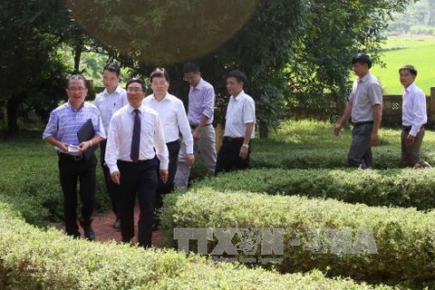 越南政府副总理范平明走访外交部历史遗迹区 （图片来源：越通社）