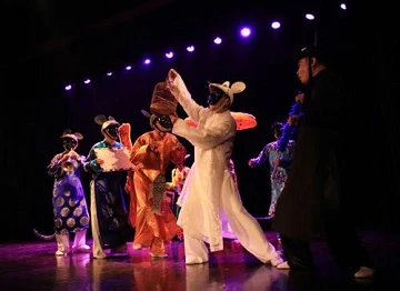 越南国家剧院表演的《老鼠嫁女》儿童戏曲（图片来源：越南国家剧院网址）