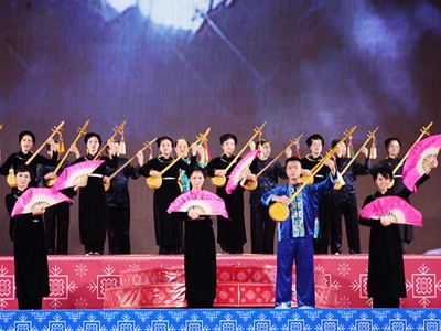 第五届全国岱傣侬三族天曲和天琴艺术节于九月在宣光省举行