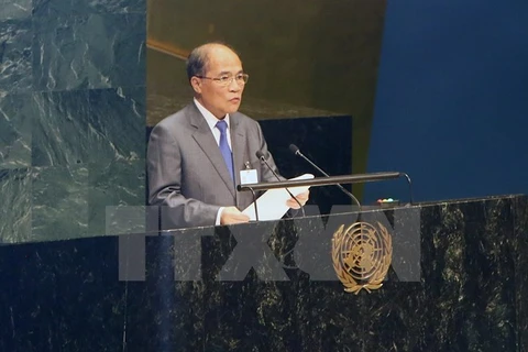 越南国会主席阮生雄在开幕式上发表讲话（图片来源：越通社）