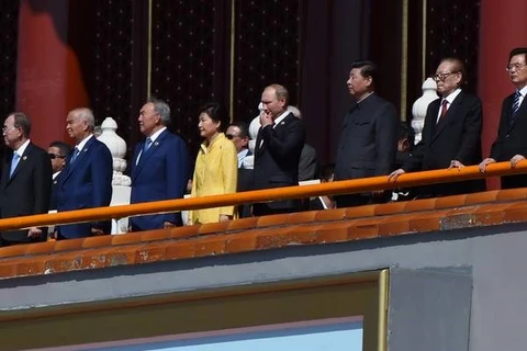 各国领导人出席在北京天安门广场举行的世界反法西斯战争胜利70周年纪念活动（图片来源：法新社）