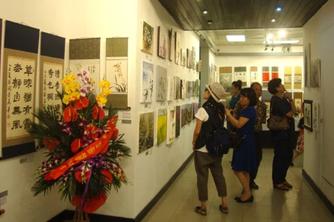 2015年越南-韩国美术交流展在河内开展。（图片来源于网络）