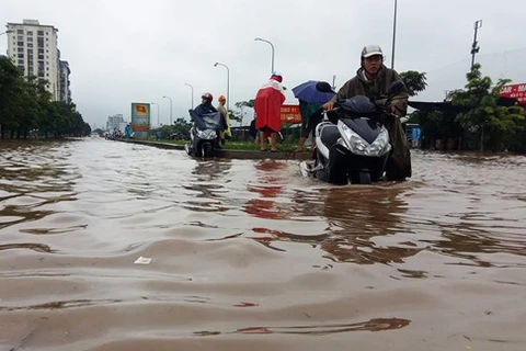 河内多条街道被淹