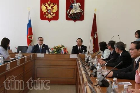 武鸿卿副主席一行礼节性拜会莫斯科市杜马主席阿列克谢。