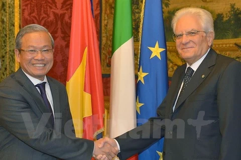 越南驻意大利大使高正善与意大利总统塞尔吉奥·马塔雷拉