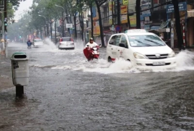 越南胡志明市最近连续遭受大雨影响 （图片来源于网络）