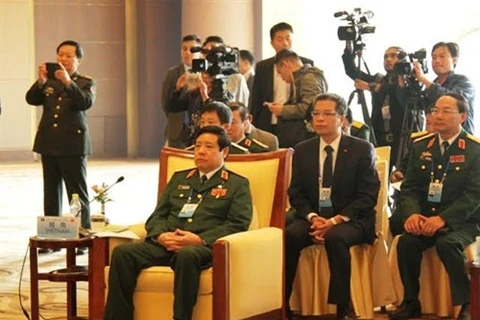 国防部长冯光青大将。