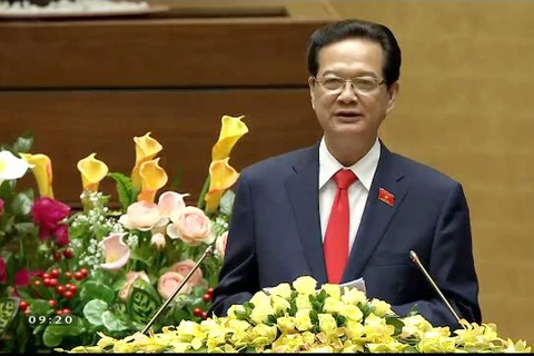 越南政府总理阮晋勇在越南第13届国会第10次会议开幕式上做政府工作报告
