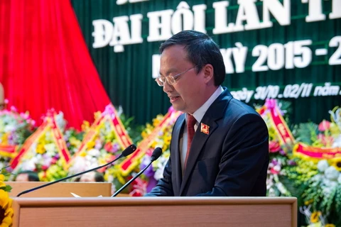 兴安省省委书记杜进士在大会上致闭幕词。