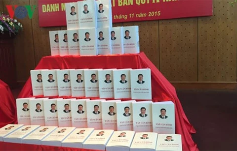 《习近平谈治国理政》越南文版在河内出版发行