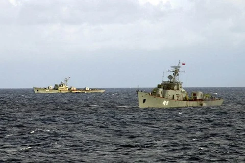 越南人民海军舰艇参加一次海上联合巡逻活动（示意图、图片来源：人民军队报）
