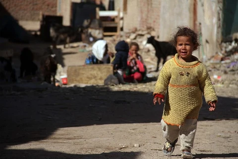 埃及一名贫困儿童（图片来源：egyptianstreets.com）