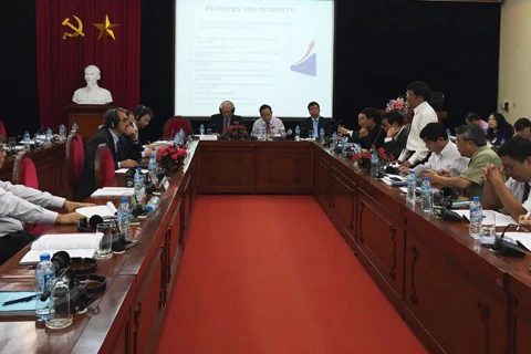 “越西两国有关融入国际社会的成功经验:分享和比较”科学座谈会。