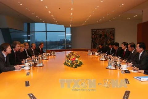越南国家主席张晋创同德国总理安格拉·默克尔举行会谈
