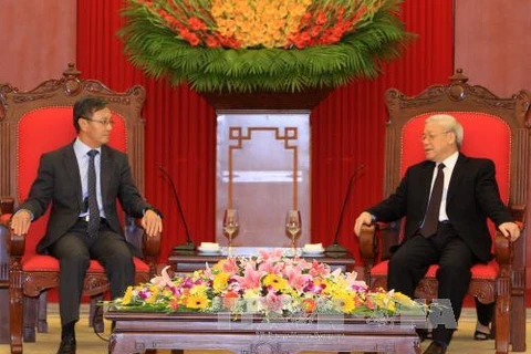 越共中央总书记阮富仲会见老挝新任驻越南大使 （图片来源：越通社）