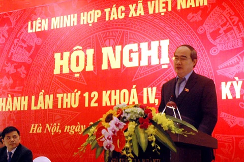 越南祖国阵线中央委员会主席阮善仁 在会上发表讲话（图片来源于网络）