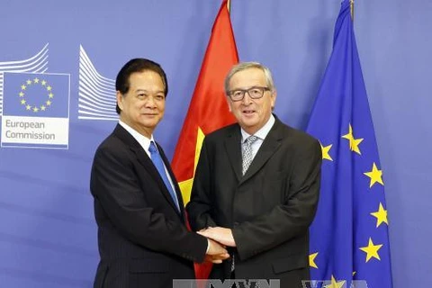 越南政府总理阮晋勇与欧盟委员会主席容克