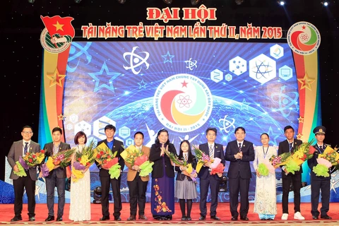 越南国会副主席丛氏放出席第二次越南青年人才大会（图片来源：越通社）