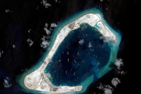中国在越南渚碧礁开展非法建设活动 