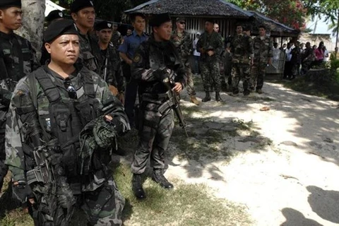 菲政府军击毙13名“阿布沙耶夫”团伙武装分子