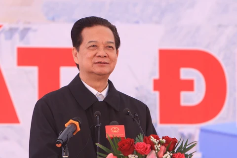 越南政府总理阮晋勇在仪式上发表讲话（图片来源：越通社）