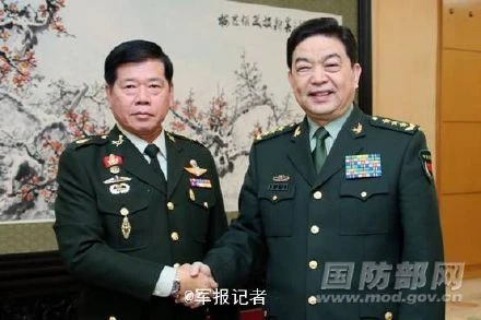 中国国防部长常完全和泰国陆军司令提拉猜