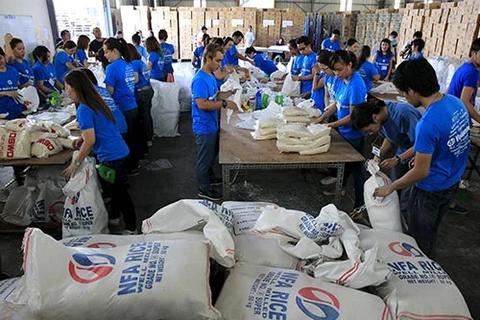 2015年菲律宾海外劳工向国内汇款285亿美元创下了新记录