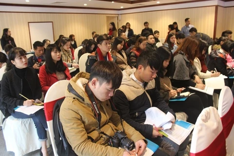 2月25日举行的学术研讨会吸引诸多​媒体记者参加