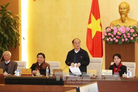 第十三届国会常务委员会第四十五次会议于2月17日至25日在河内召开。越南国会主席阮生雄主持会议。