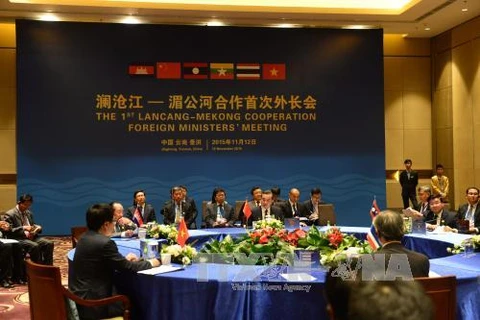 11月12日在中国云南举行的澜沧江-湄公河合作首次外长会​ （图片来源：越通社）