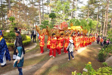 越南全国各地纷纷举行雄王祭祖活动（图片来源：越通社）