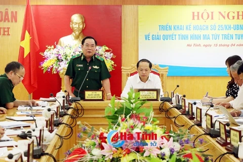 4月15日在河静省举行的会议场景（图片来源：http://baohatinh.vn） 