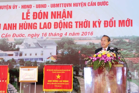 越共中央政治局委员、政府副总理张和平在仪式上讲话（图片来源：越南公理报）