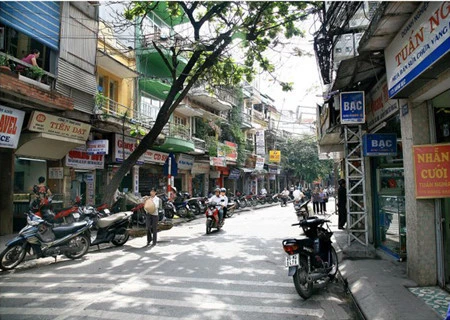 现在的银行街。图片来源：fpttelecom.net.vn