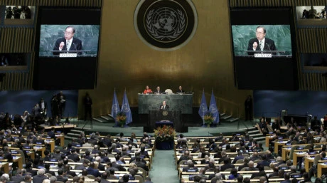 联合国秘书长潘基文在签署仪式上致辞。