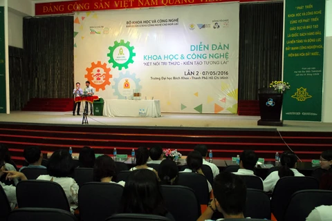 第二次越南科学技术论坛在胡志明市举行