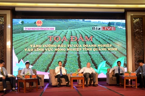 题为“大力吸引企业对农业领域的投资”会议全景（图片来源：baoquangninh.com.vn） 