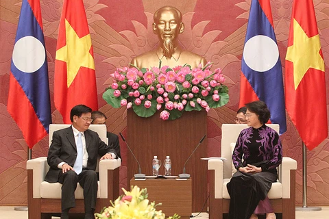 国会主席阮氏金银会见老挝总理通伦（图片来源：越通社）