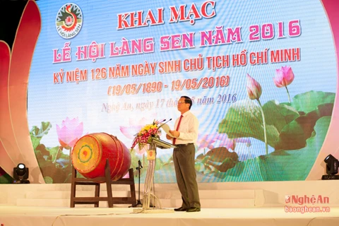宜安省人民委员会副主席黎明聪致开幕词。