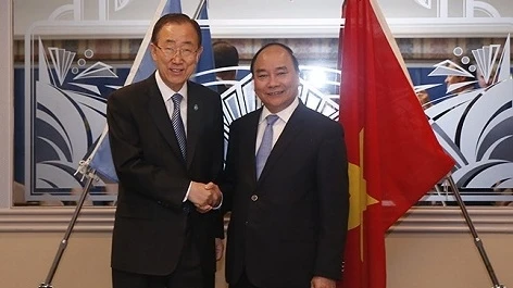 阮春福总理和联合国秘书长潘基文。