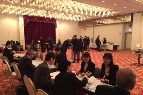 附图：越南大学生与日本企业举行交流活动（图片来源：越通社）