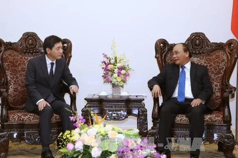 越南政府总理阮春福会见韩国信任驻越南大使李赫（图片来源：越通社）