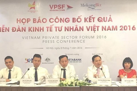 “越南私营经济论坛——机遇、挑战和措施”白皮书出炉（图片来源于越南政府门户网站）