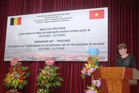 比利时驻越南大使让娜·罗卡发表讲话（图片来源于《时代报》）