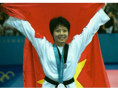 在第二十七届夏季奥运会上，越南跆拳道运动员陈孝银获得银牌。