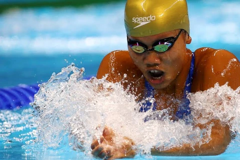越南游泳选手阮氏映圆在比赛中。
